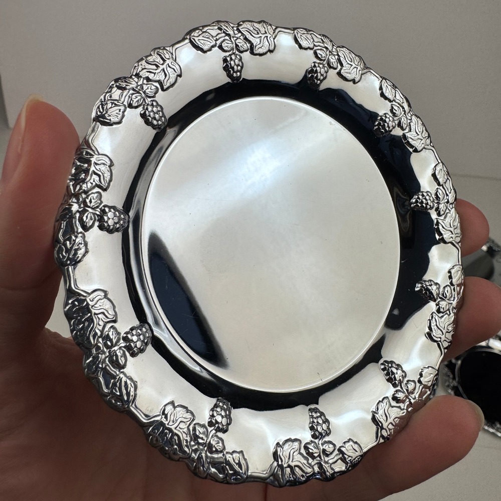 Vtg 8 Small About 4inch Metal Chrome Silver Coaster Dish‎ Grape Vines Edge READ
